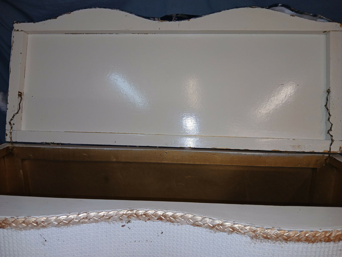 Lloyd Loom type Blanket Box 93cm x 48cm x 36cm needs refurbishing