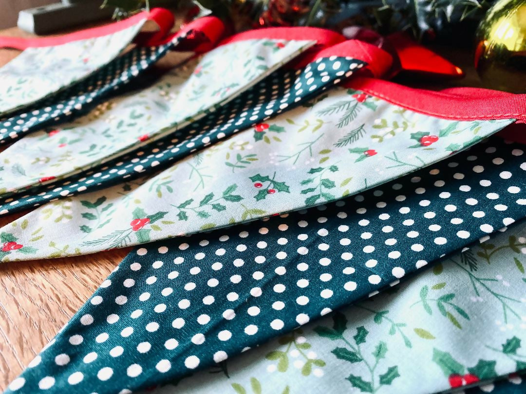 Handmade Christmas Bunting (Holly & Mistletoe)