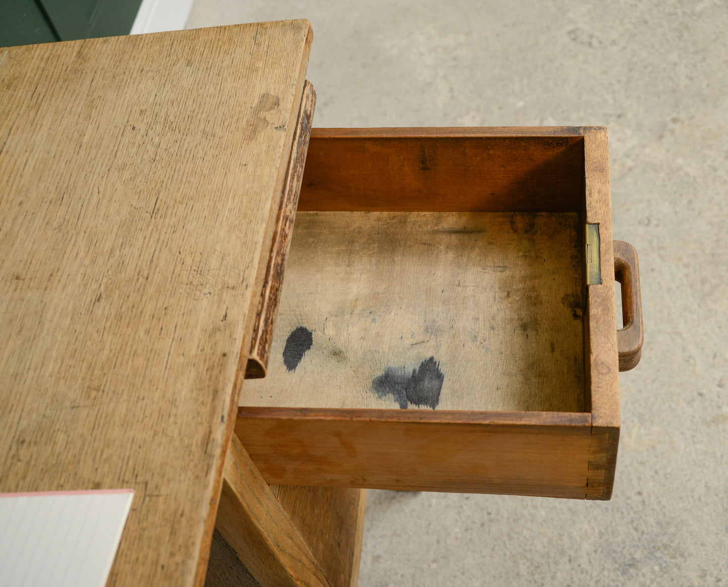 Vintage Oak Kneehole Desk - 1940s - Great Patina