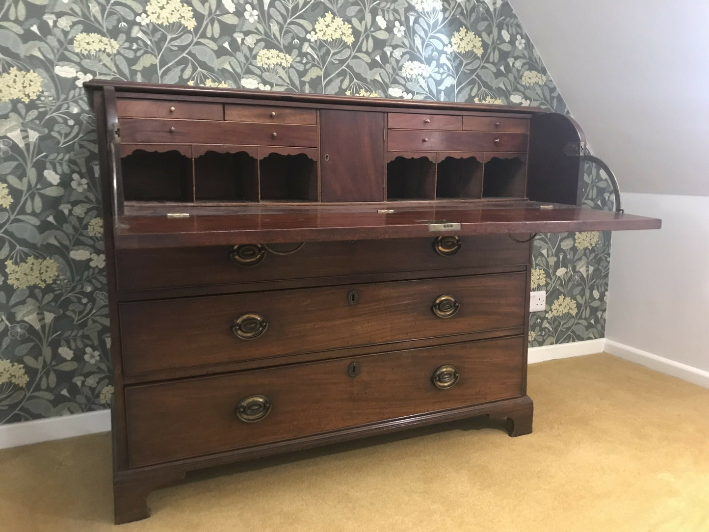 Georgian Sectretaire Chest of Drawers - mahogany 18th century