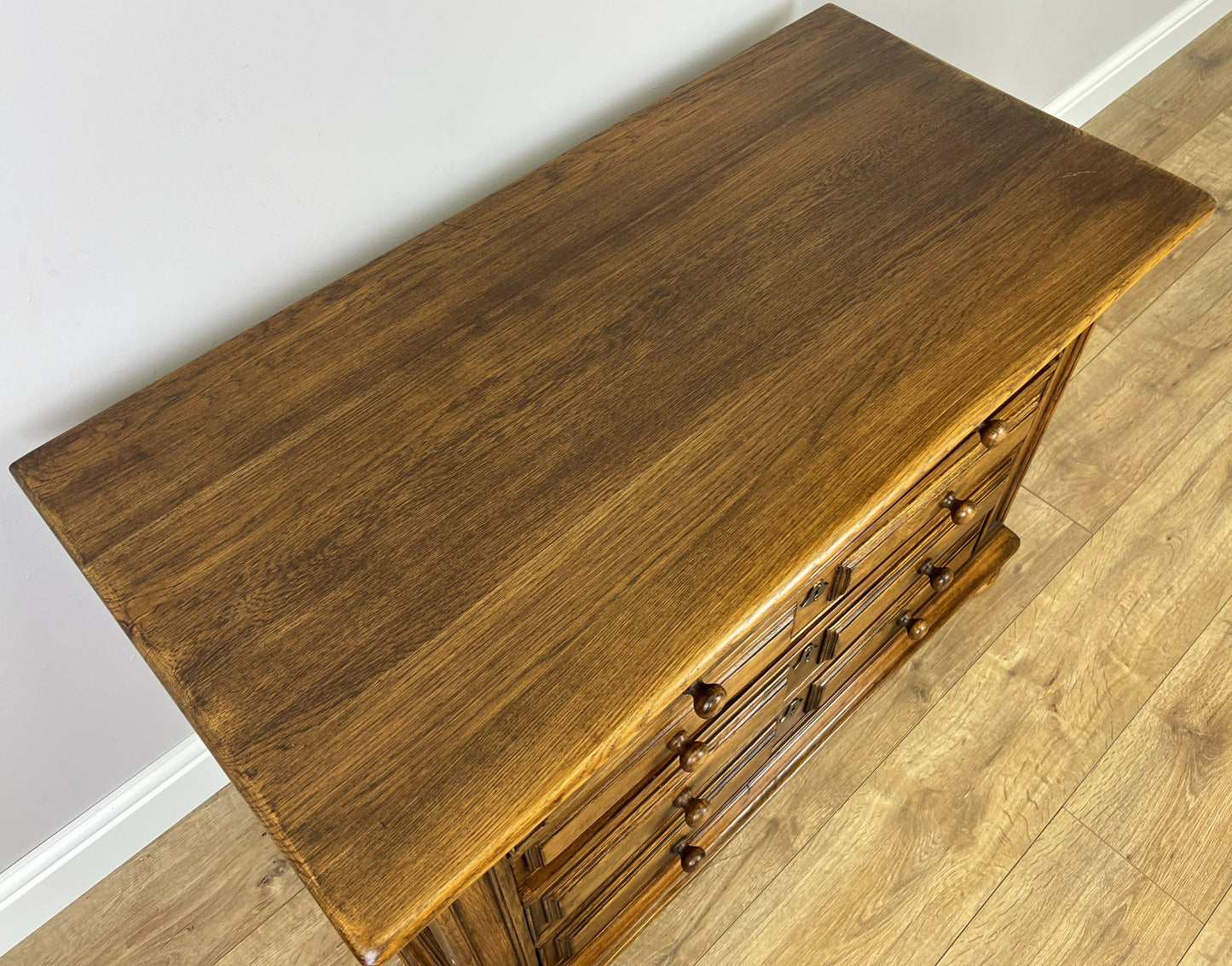 Chest of Drawers Vintage French Style Oak 4 Drawers Carved Cabinet LOT 6258