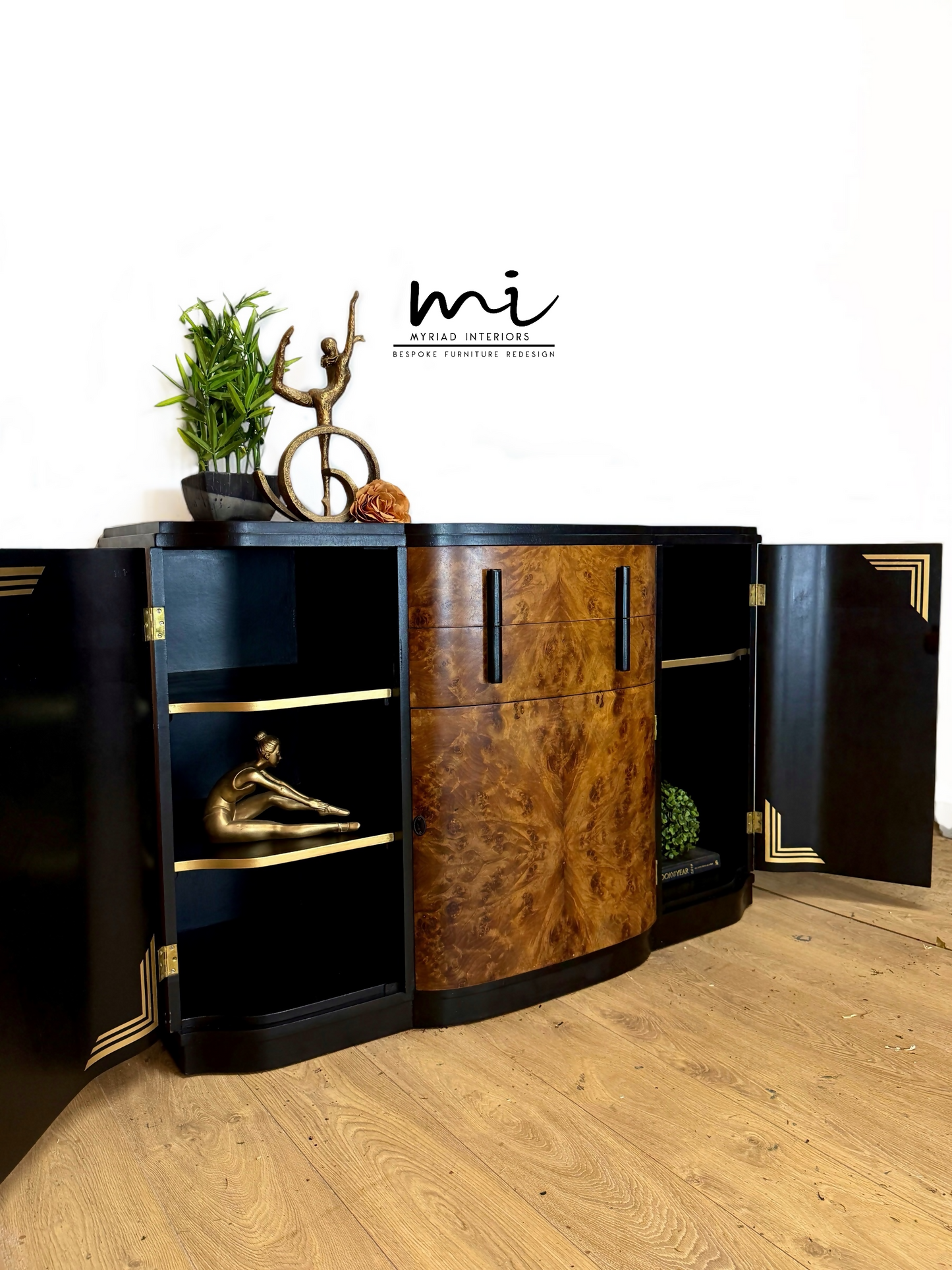 Refinished Art Deco Burl Walnut and Black Sideboard, drinks cabinet, 1930s, buffet