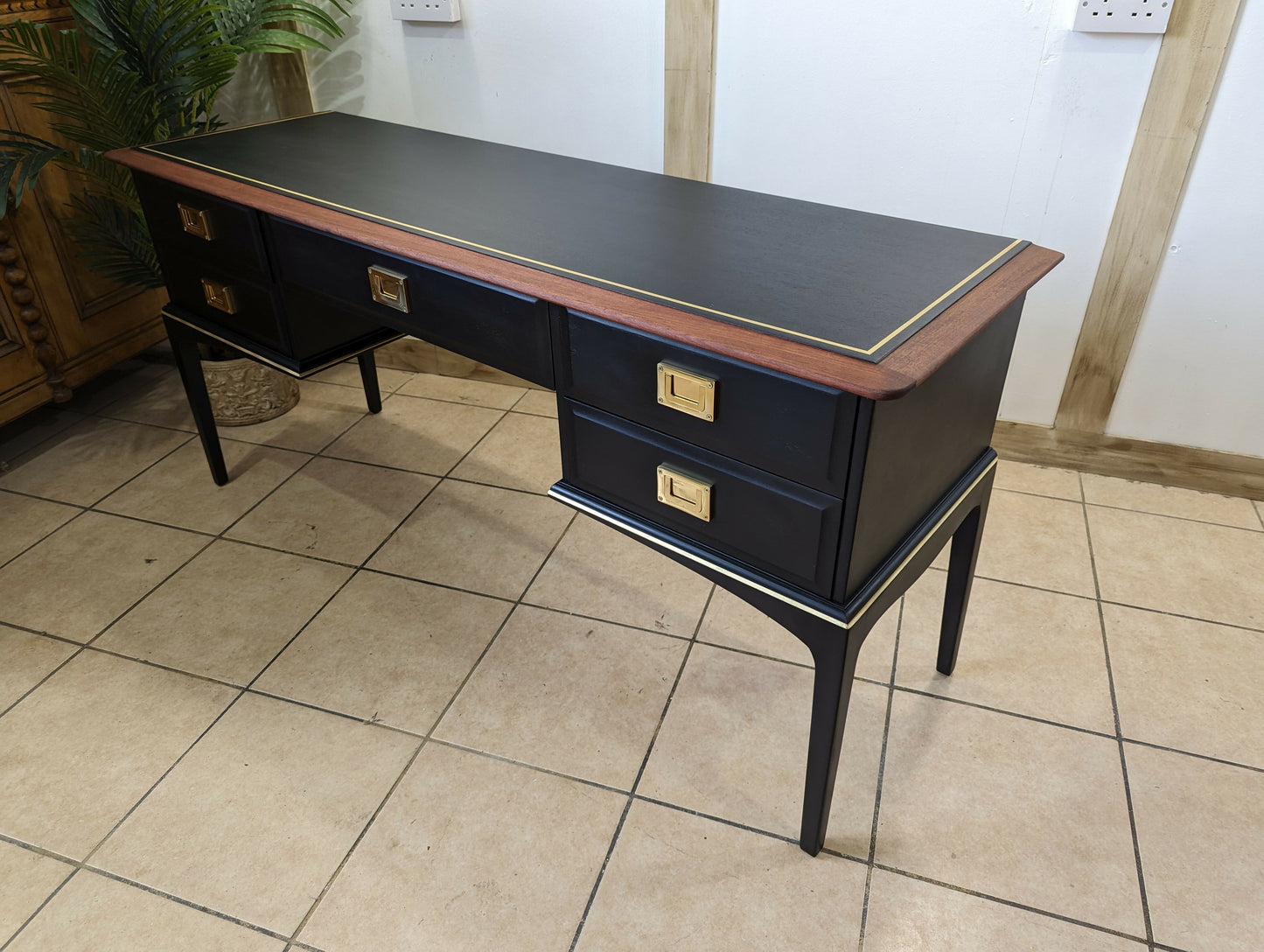 Stag minstrel black/ gold dressing table/desk