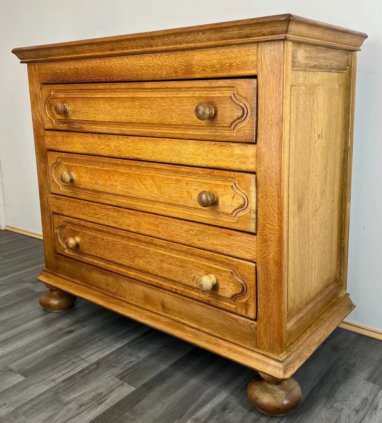 Vintage French Chest of Drawers / Sideboard / Cabinet( LOT 2058)