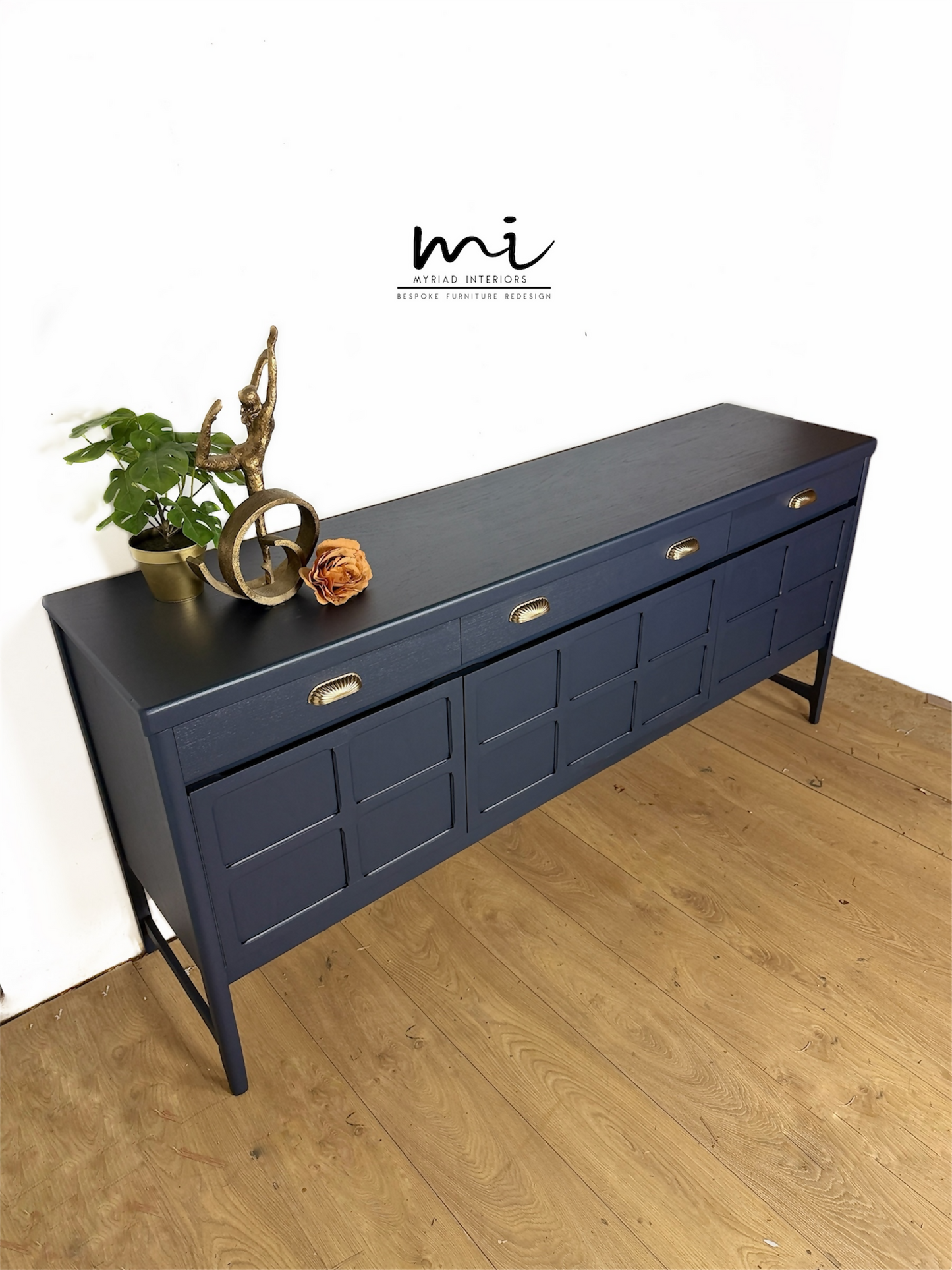 Refinished mid century Nathan sideboard drinks cabinet, navy blue with art deco chinoiserie inspired design, gold, cocktail, tv media unit