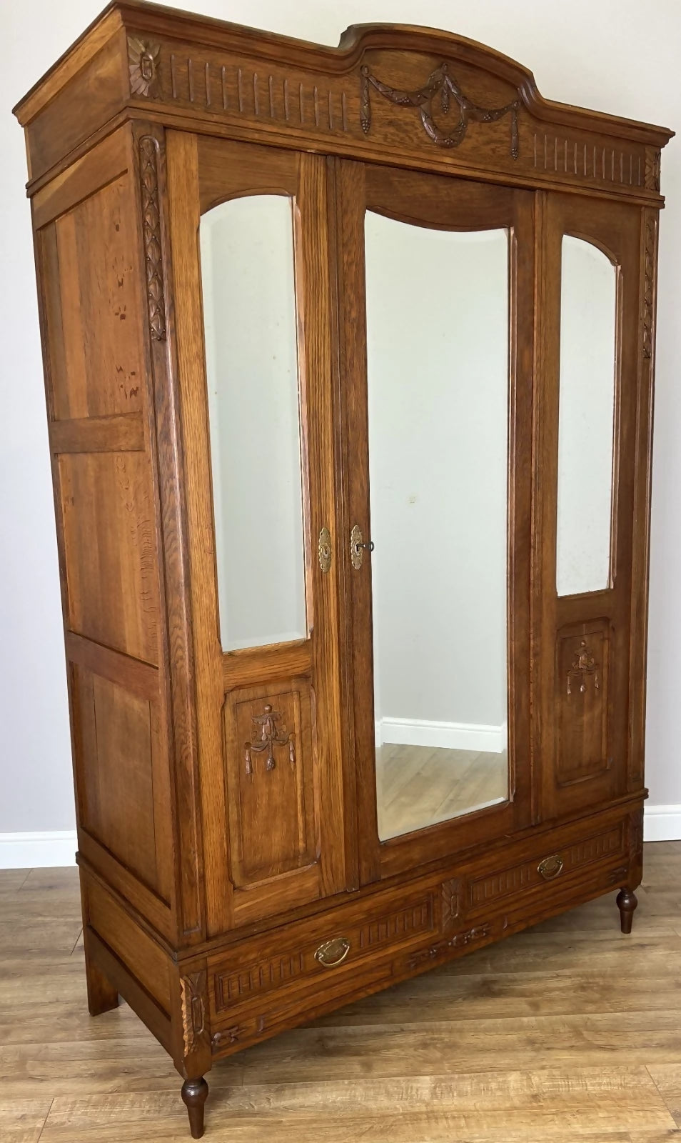 Wardrobe Antique French Oak Two Door Mirrored Carved Armoire Cabinet LOT 6097