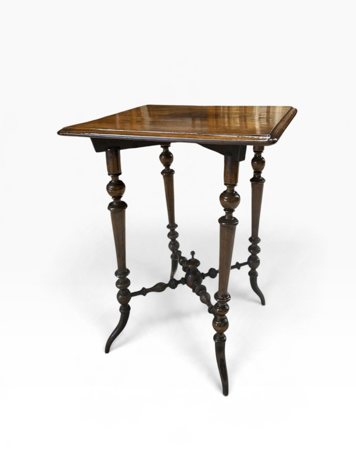 Elegant late 19th-century Victorian occasional side table