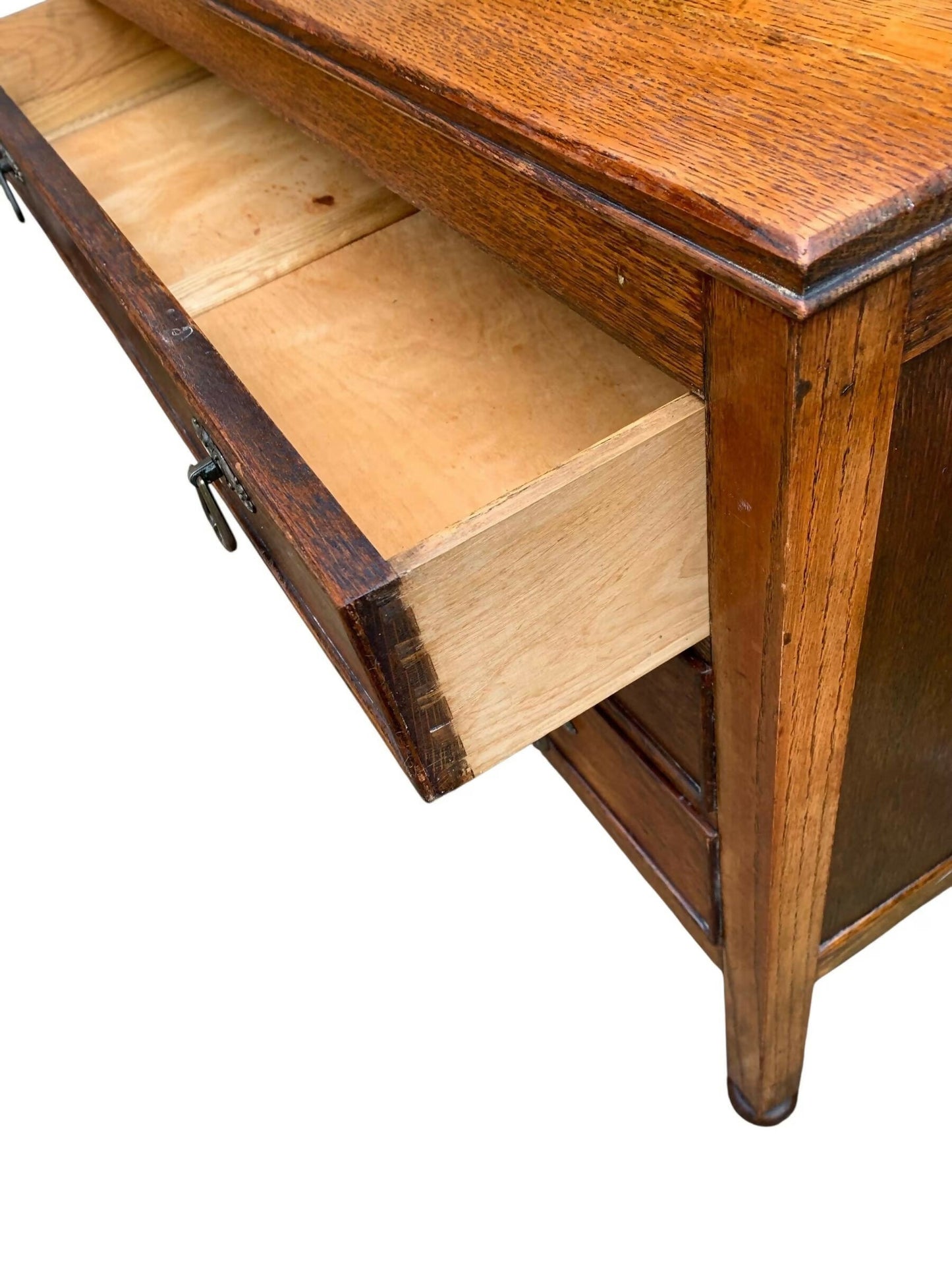 Art Deco period Oak chest of drawers.