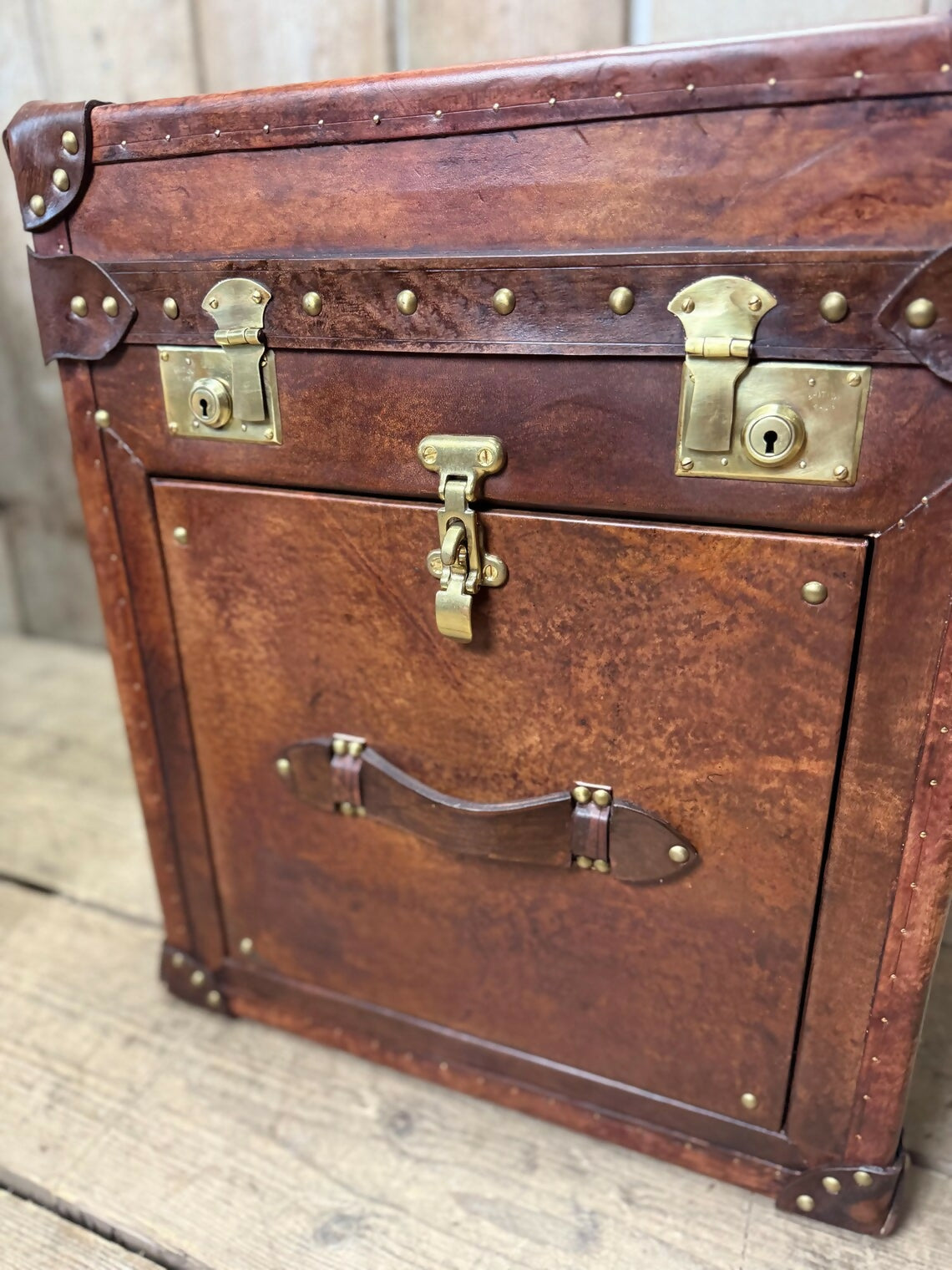 Luxury bridle leather 1 draw bedside cabinet