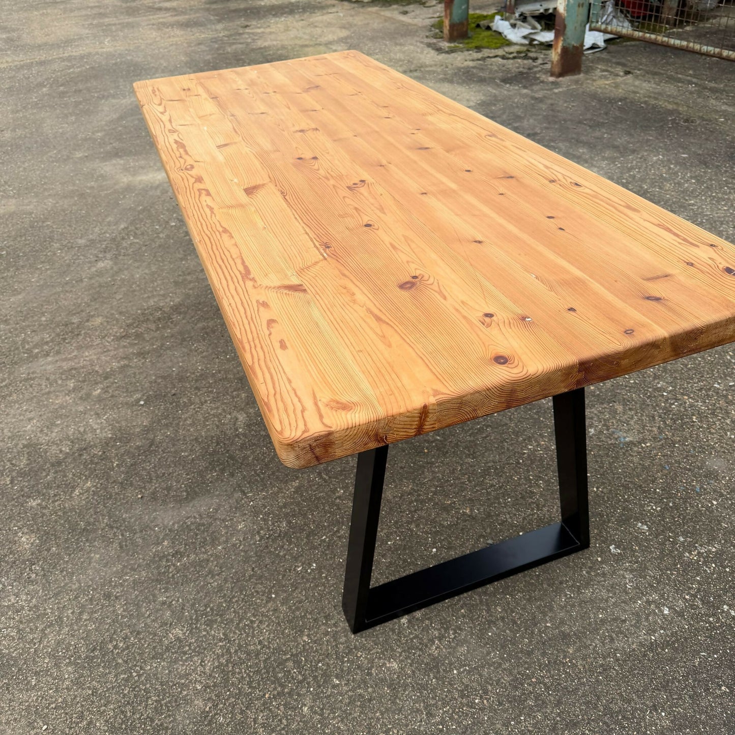 Reclaimed Pine Farmhouse Table Modern Trapezium Metal Industrial Legs Seat 6/8