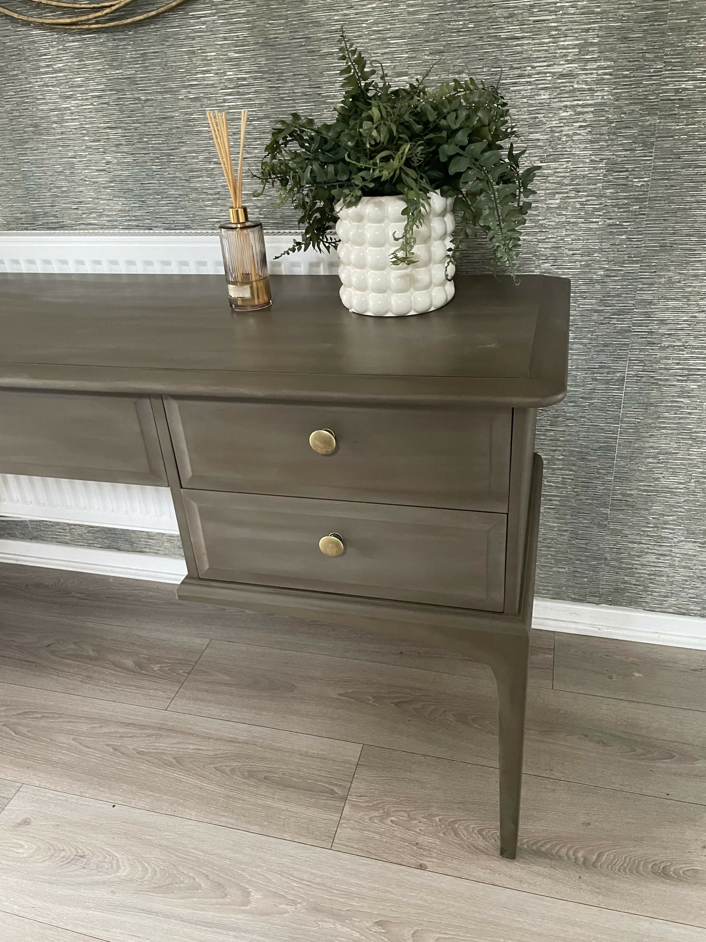 Stag 5 drawer dresser