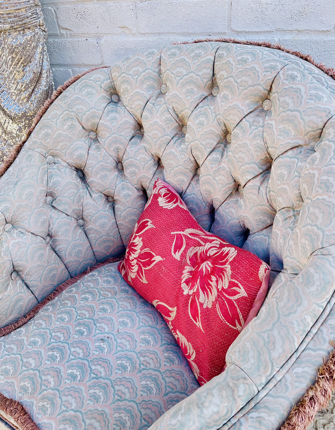 Stunning Vintage Hollywood Revival Scalloped Armchair In Pink And Blue