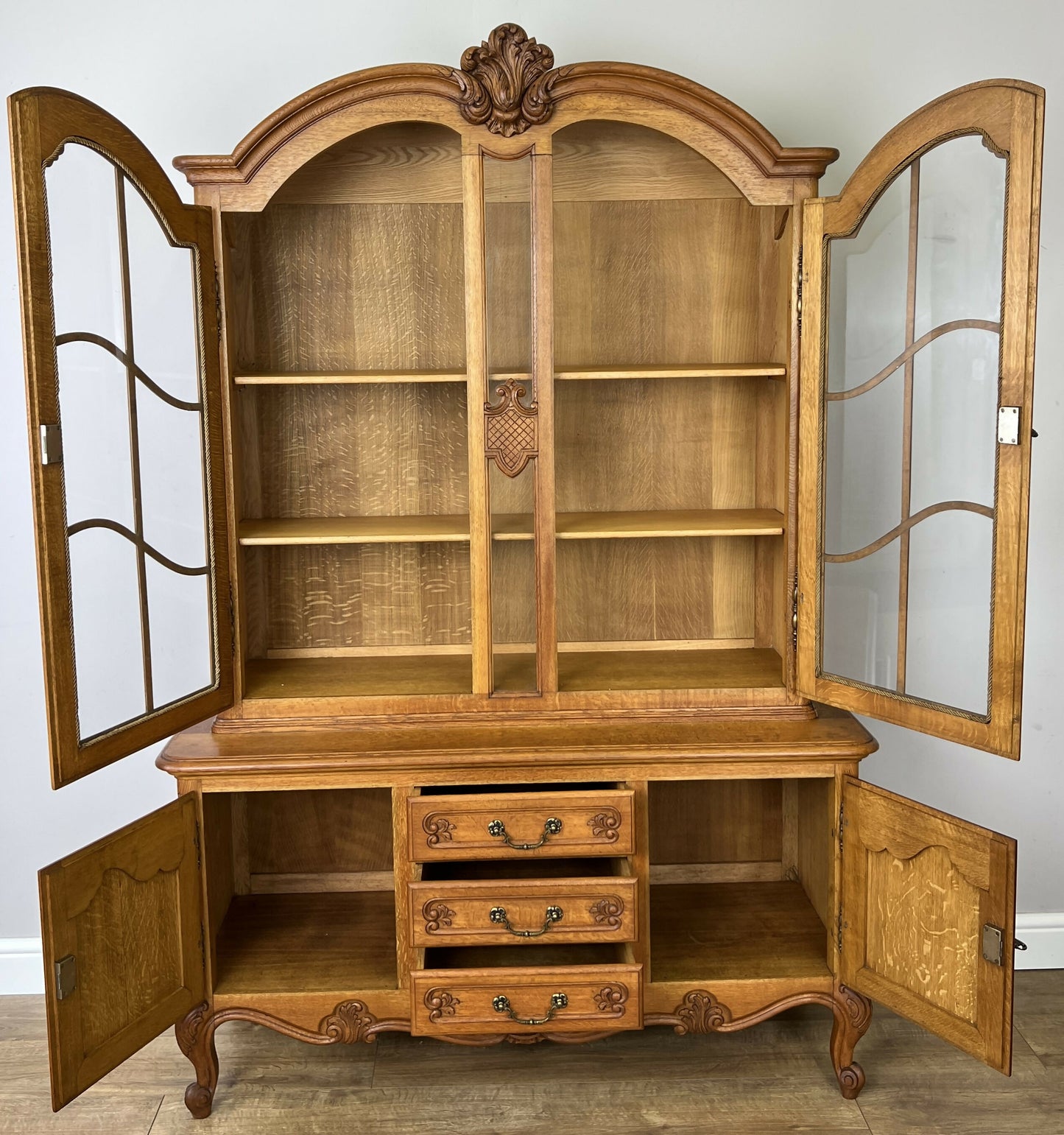Bookcase Vintage French Louis XVI Oak Display Cabinet Carved Sideboard LOT 6285