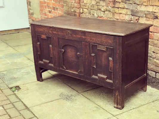 18th Century English Coffer/ Trunk / Ottoman