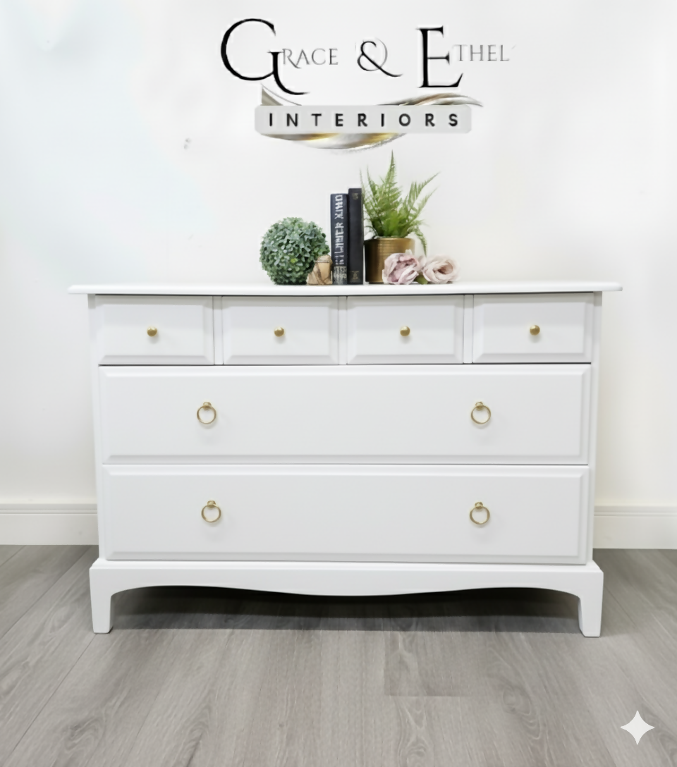 Stag minstrel chest of drawers in white