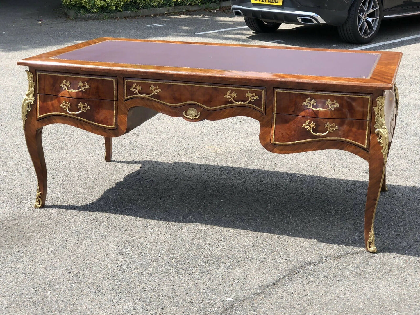 Large Presidential Desk, Inlaid Kingswood With Brass Decoration, Impressive.