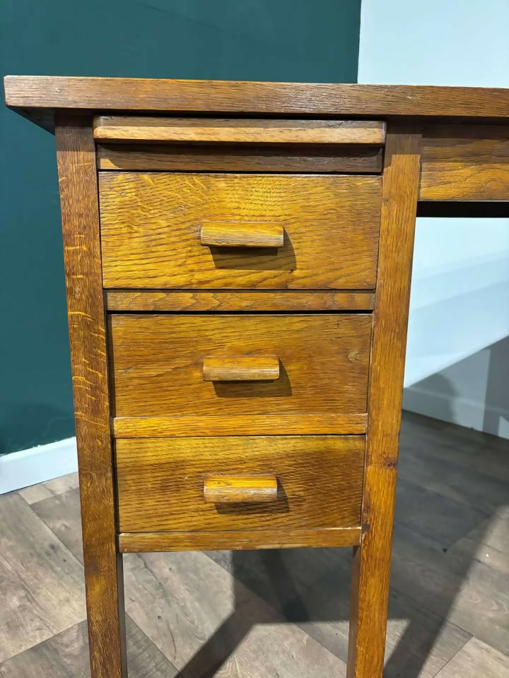 1950’s Oak Kneehole Teachers Desk4