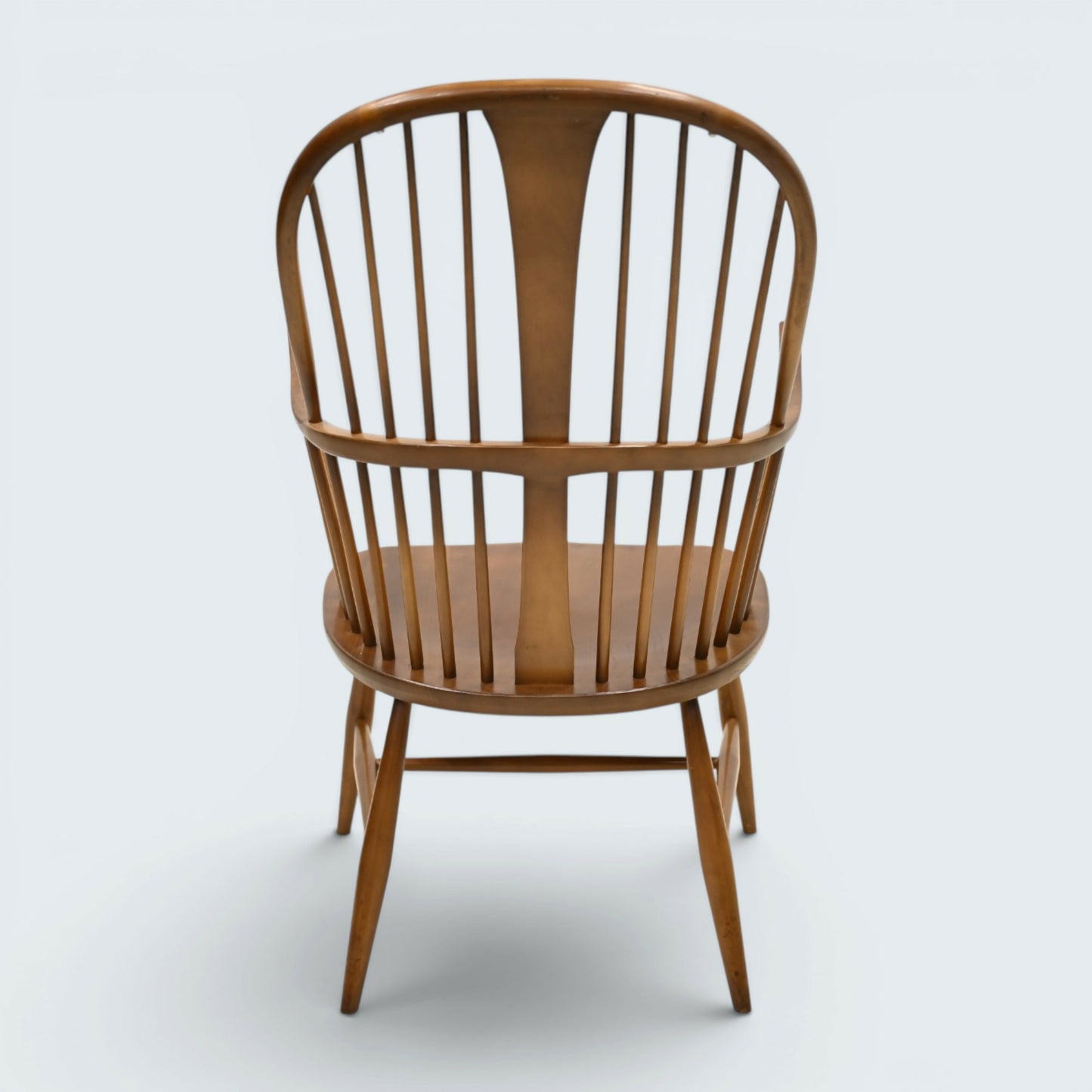 An Ercol Chairmakers Chair Windsor Bow Back Golden Dawn Model 472 FREE Delivery*