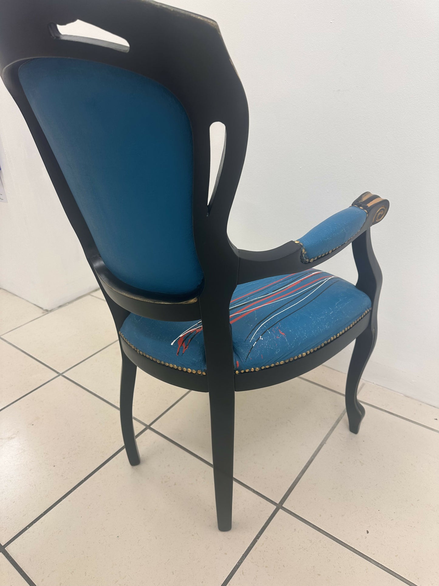 Striking, vintage occasional chair with Japanese style Geisha Girl design