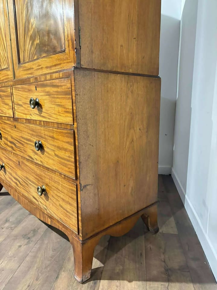 Georgian Flame Mahogany Linen Press