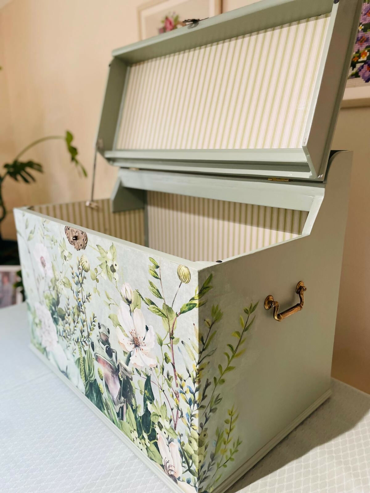 Storage Chest Upcycled Furniture Green Frog Foliage Vintage Storage Box Ottoman