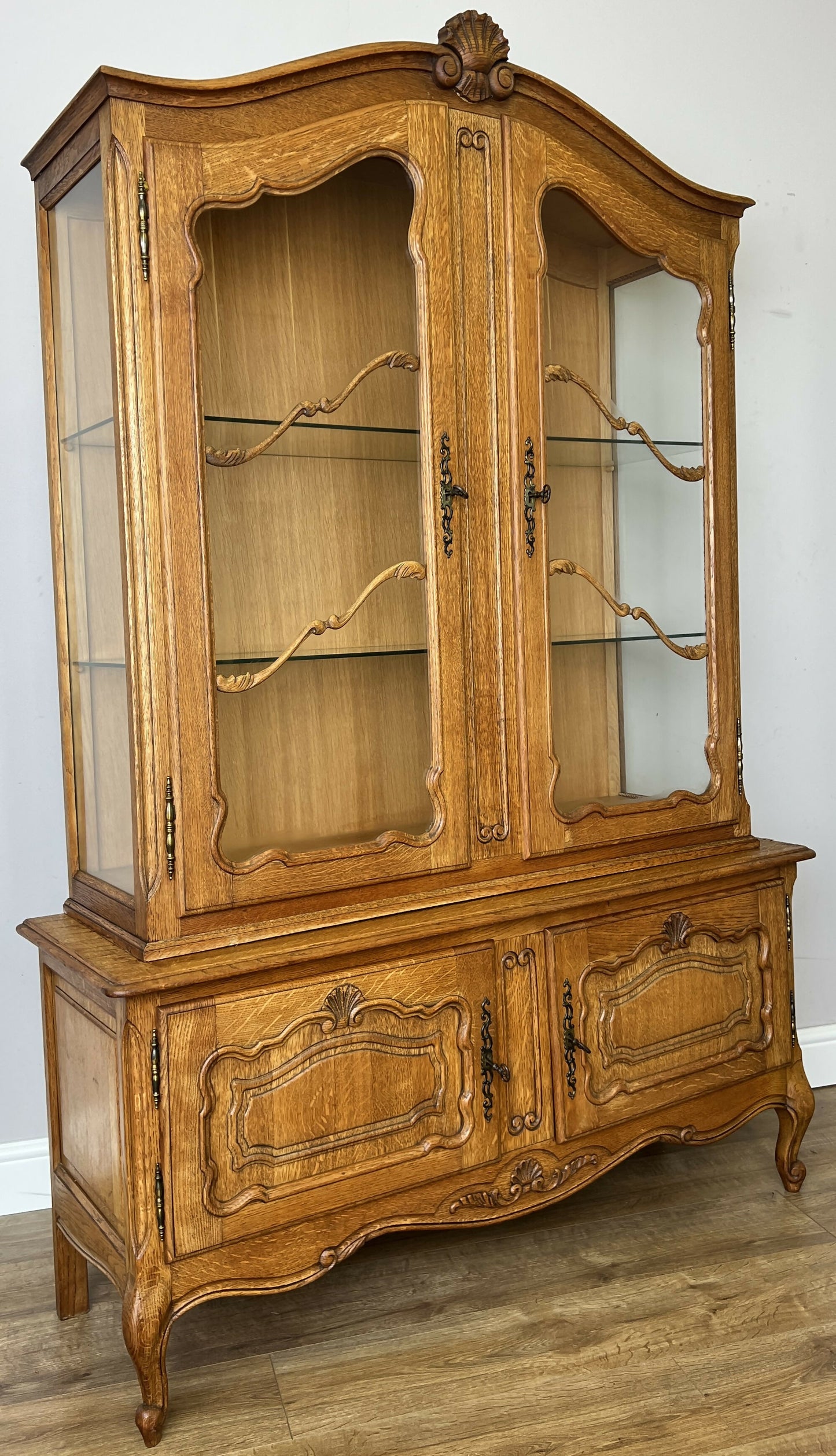 Bookcase Vintage French Louis XIV Style Oak Glazed Display Cabinet LOT 6490