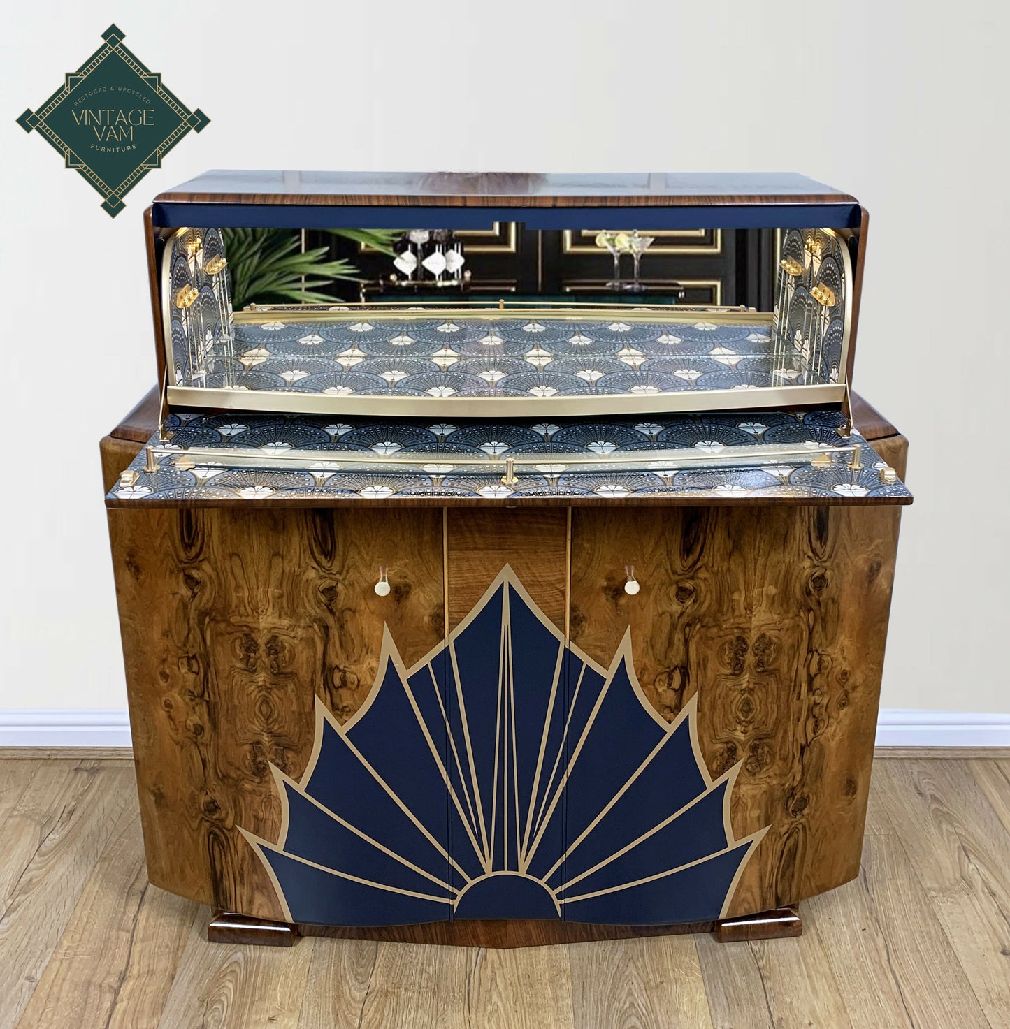 Art Deco cocktail cabinet, drinks bar