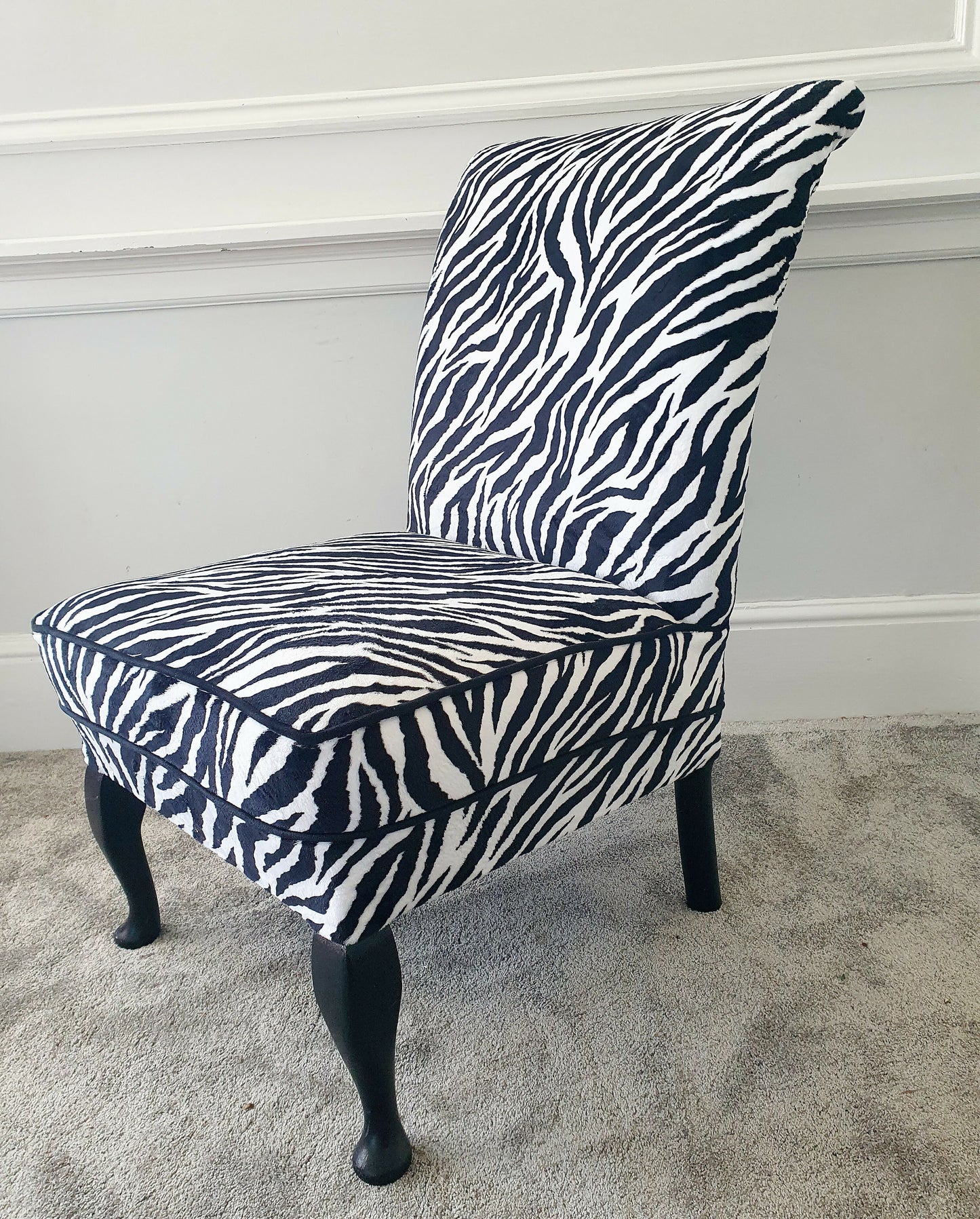 Slipper Chair. Accent Chair, Mid-century, Animal Print Velvet. Restored Rebuilt, Reupholstered. Fantastic Condition. Circa 1950sd