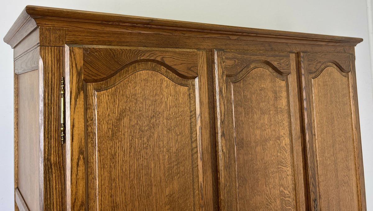 Wardrobe Vintage French Style Oak Triple Door Carved Armoire Cabinet LOT 6525