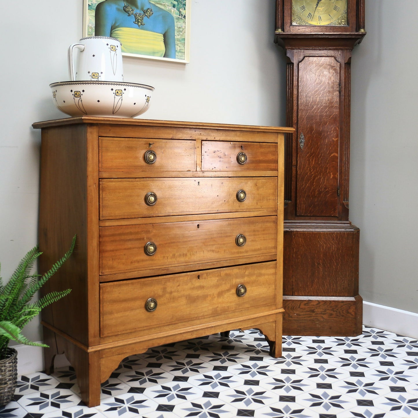Edwardian Chest of Drawers in Mahogany with Satin Wood Ebony Stringing.