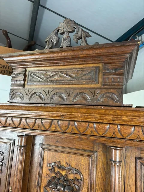 19th Century French Renaissance Style Carved Oak Buffet Sideboard / Cabinet