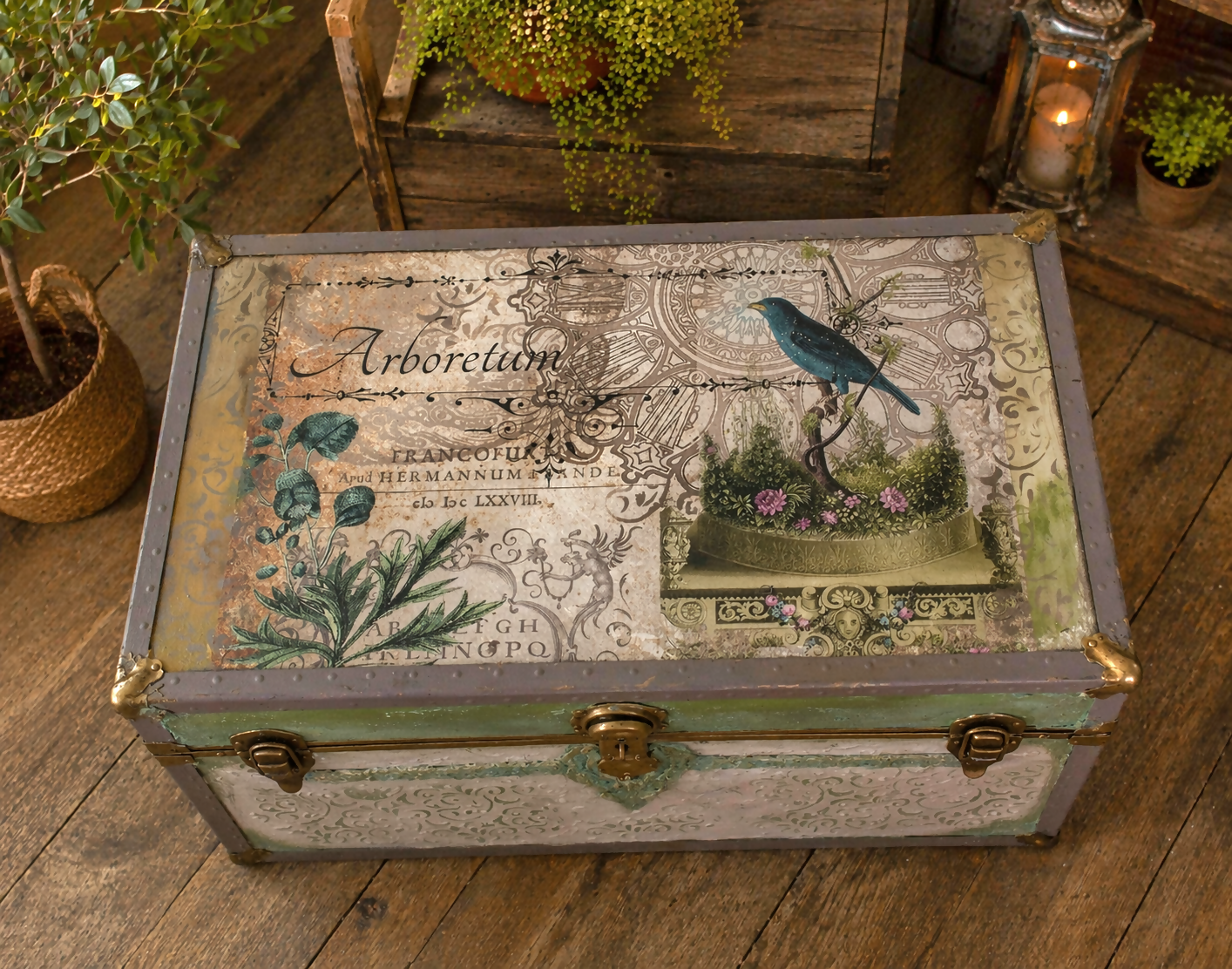 Vintage Floral Storage Trunk / Coffee Table