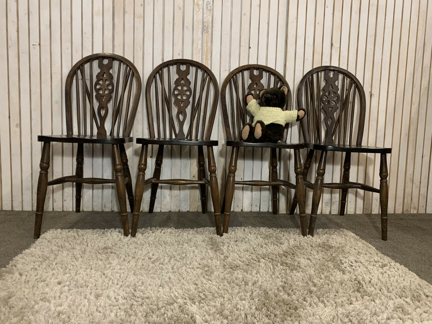 Set of 4 Vintage Wheel Back Dining Chairs – Solid Wood – Carved Backrest