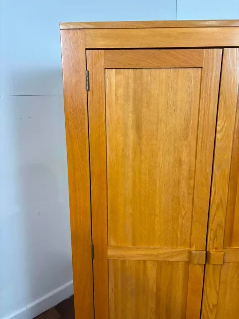 Modern Oak Two Door Wardrobe – Compact Hanging Wardrobe