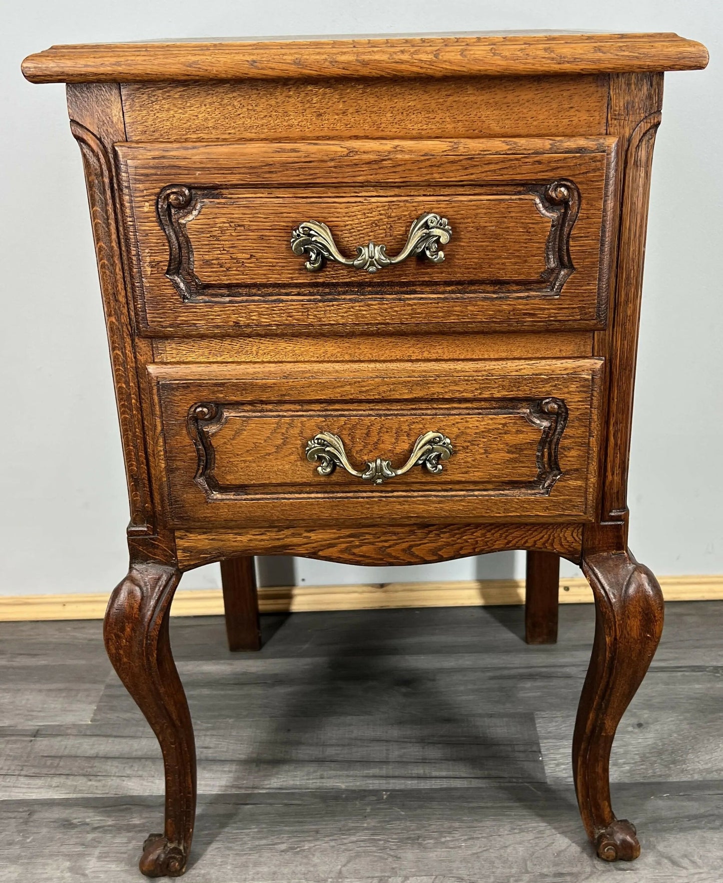 Bedside Table Vintage French Louis XVI Oak Carved Nightstand Cabinet LOT 4695