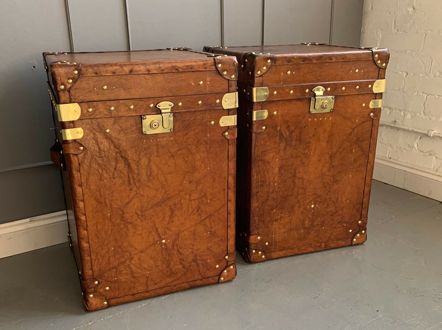 End Table Leather Colonial British Travel Trunks