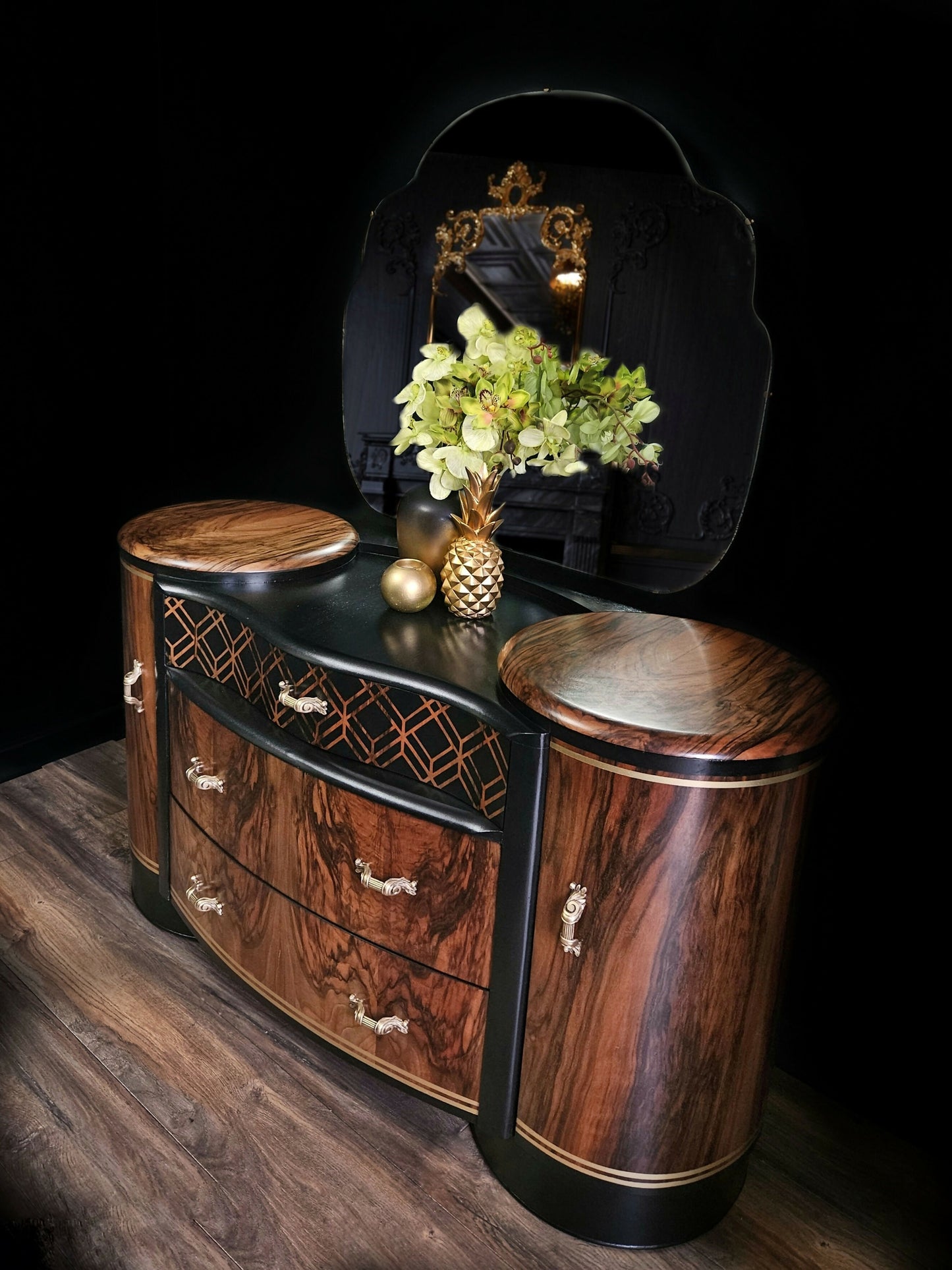 Art deco 1930's mirrored vanity dressing table by Shrager Brothers.