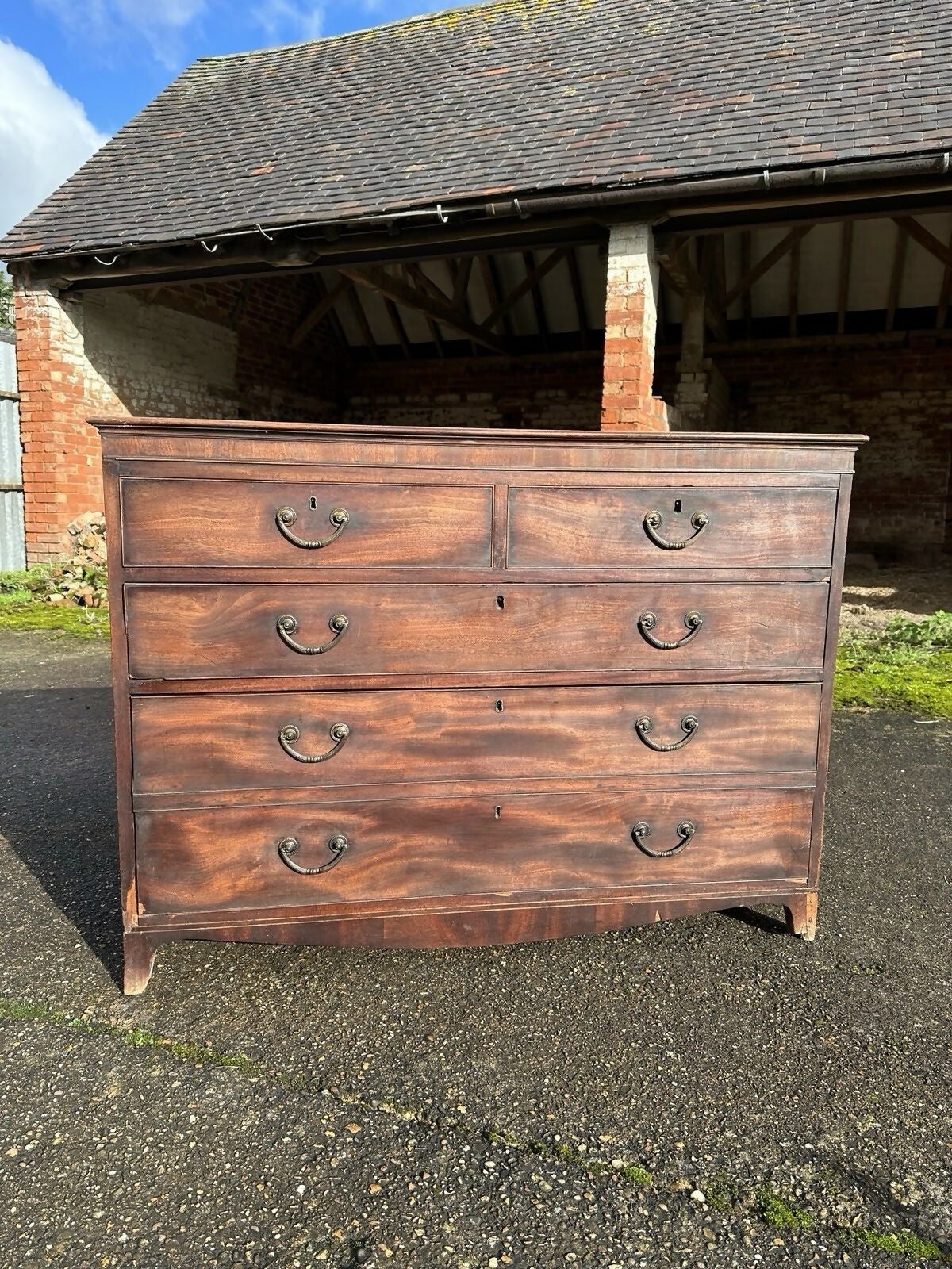 Vintage Georgian Mahogany Chest Of Drawers Complete With Large Linen Drawer