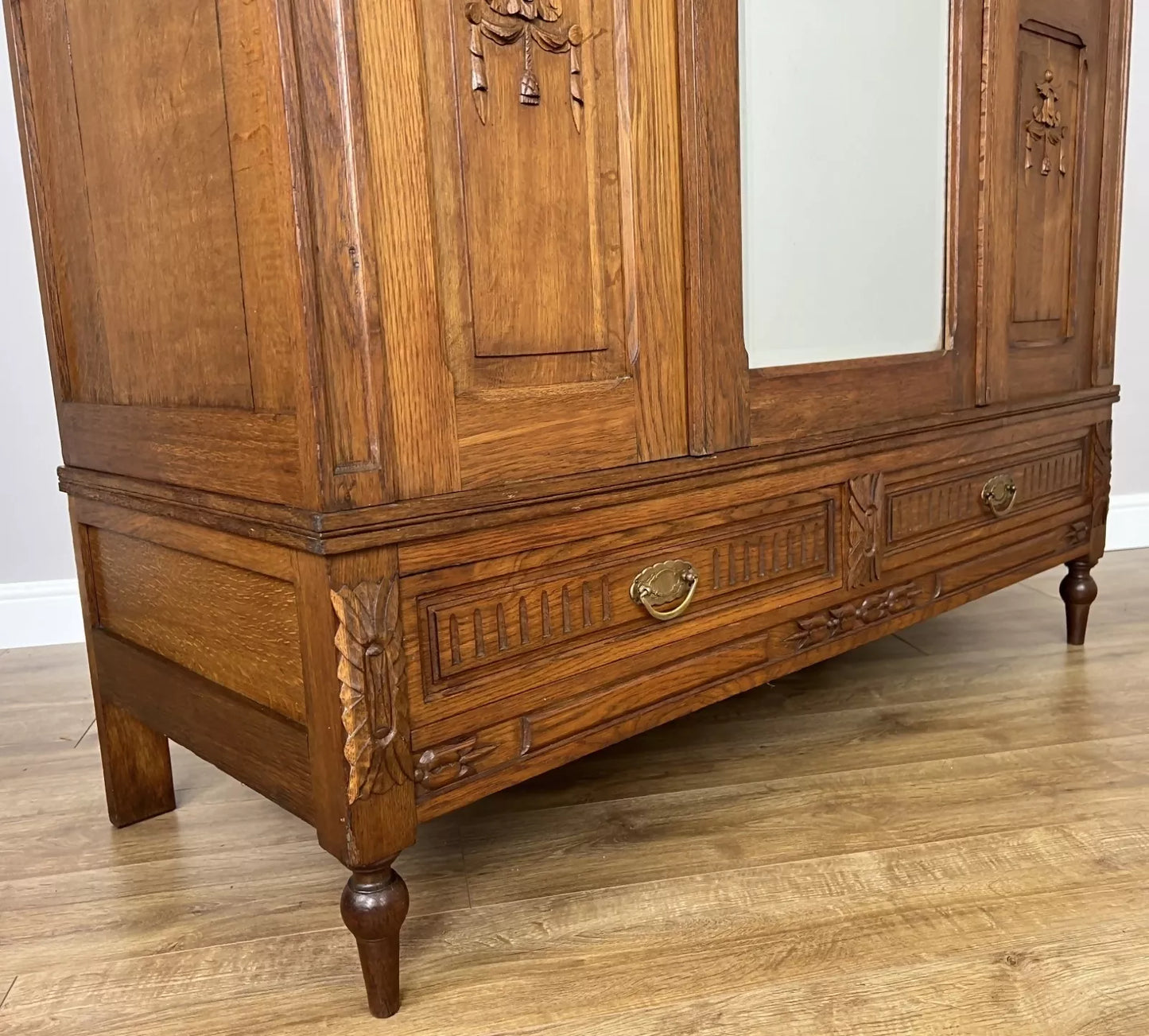 Wardrobe Antique French Oak Two Door Mirrored Carved Armoire Cabinet LOT 6097