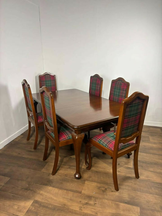 Edwardian Mahogany Wind Out Table Dining Suite