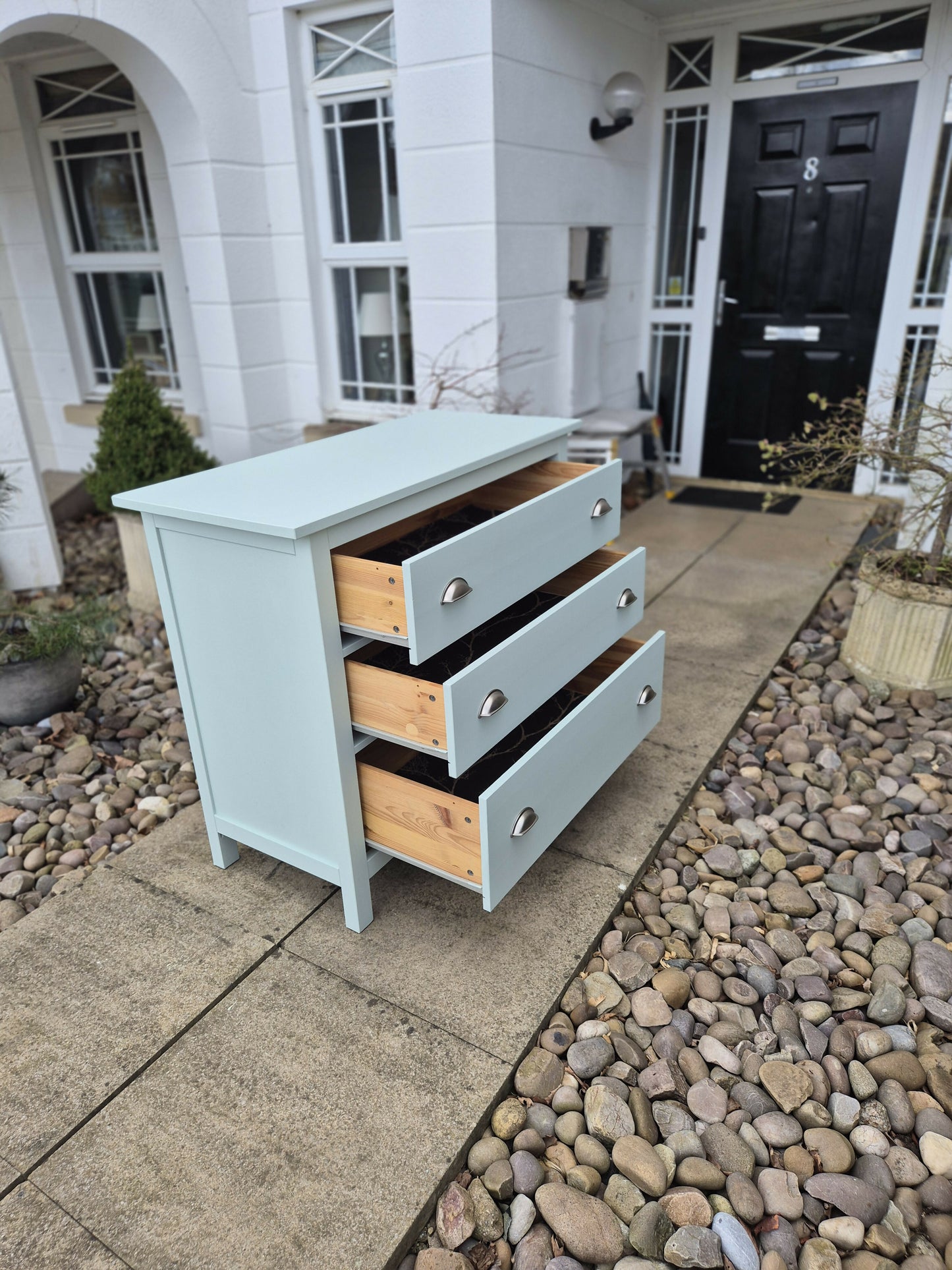 Gorgeous chest of drawers