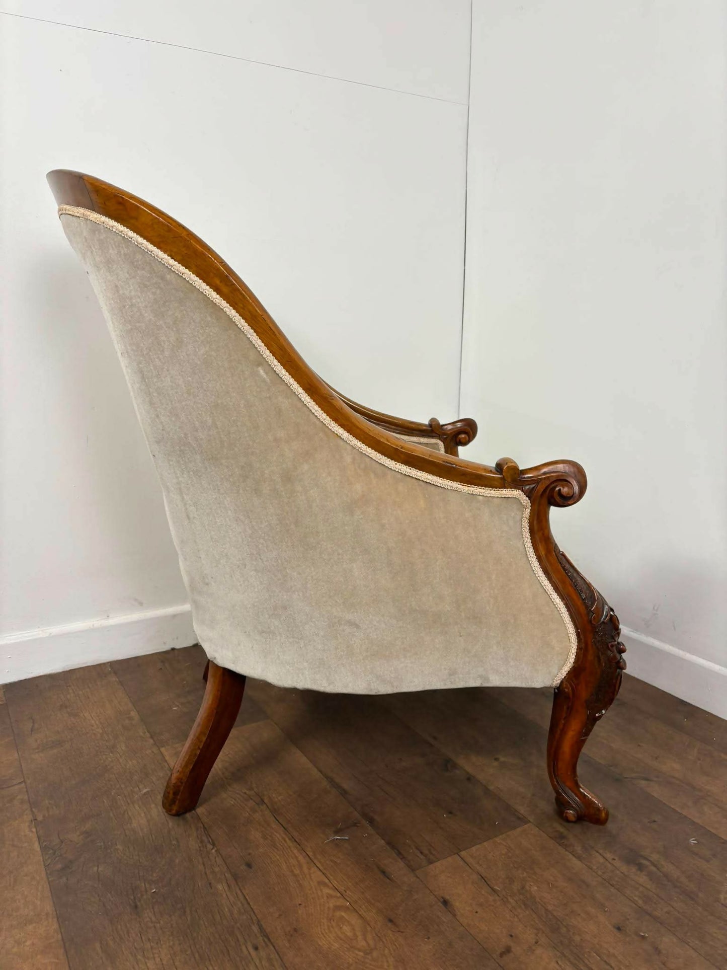 Victorian Walnut Carved Bedroom Chair