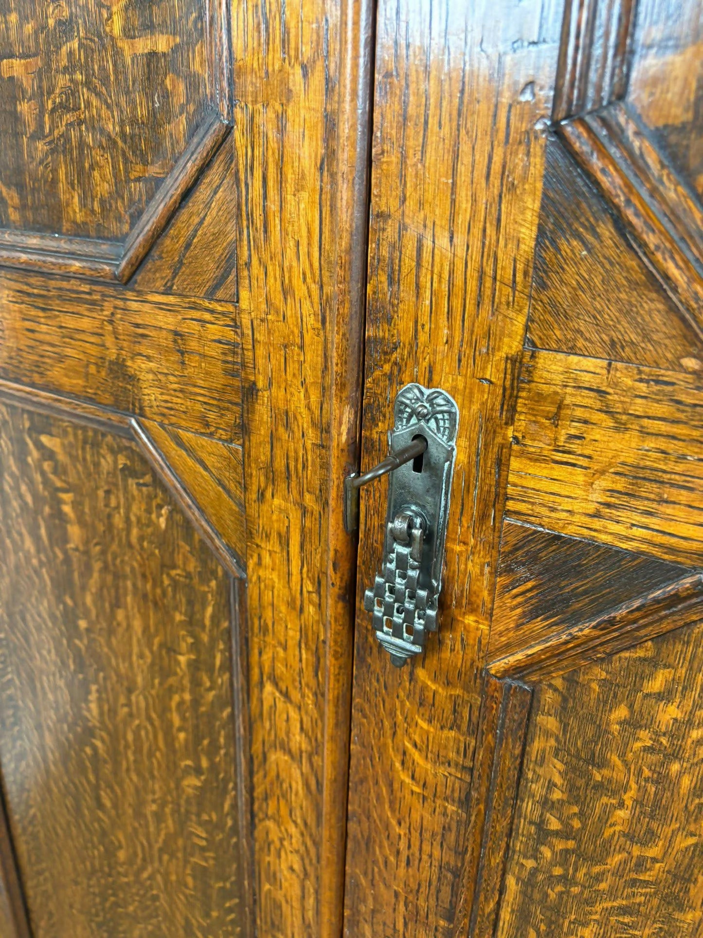 Early 20th Century Oak Freestanding Corner Cupboard