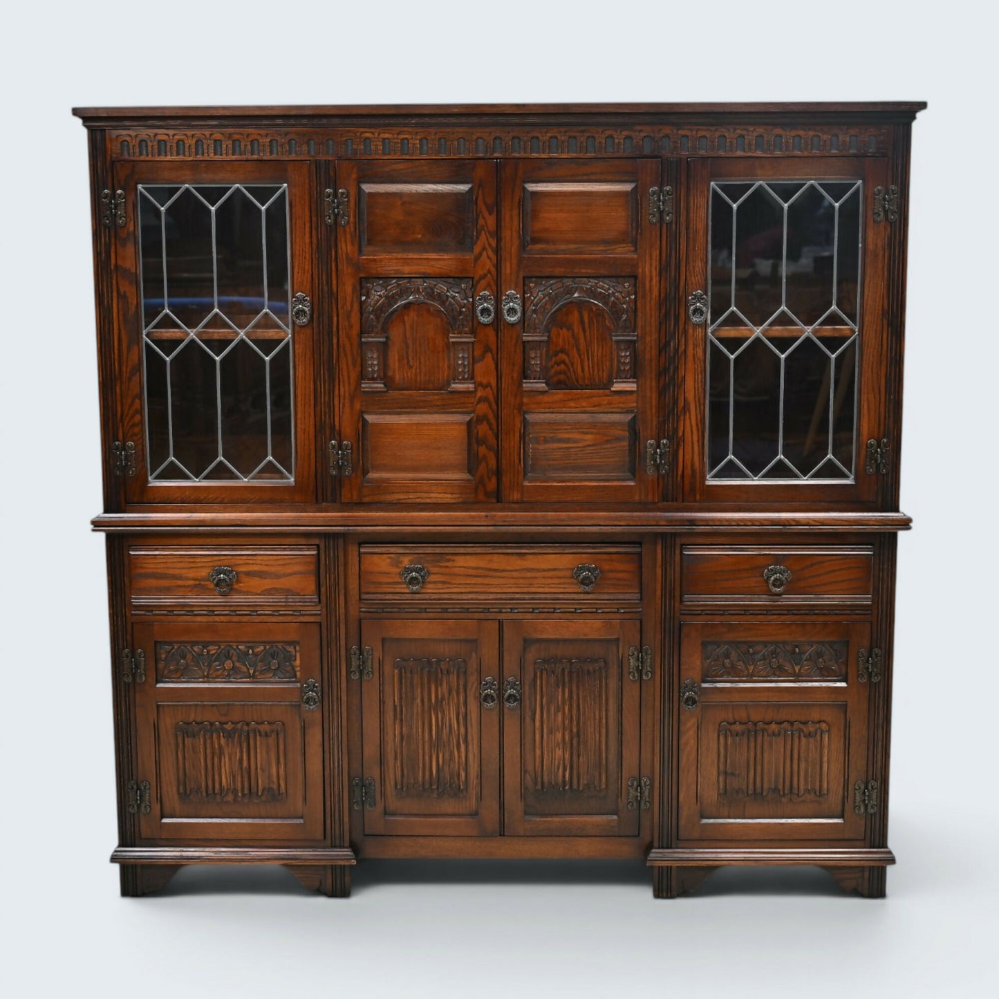 Old Charm Exeter Buffet Sideboard Model #2328 Tudor Brown FREE UK Delivery*