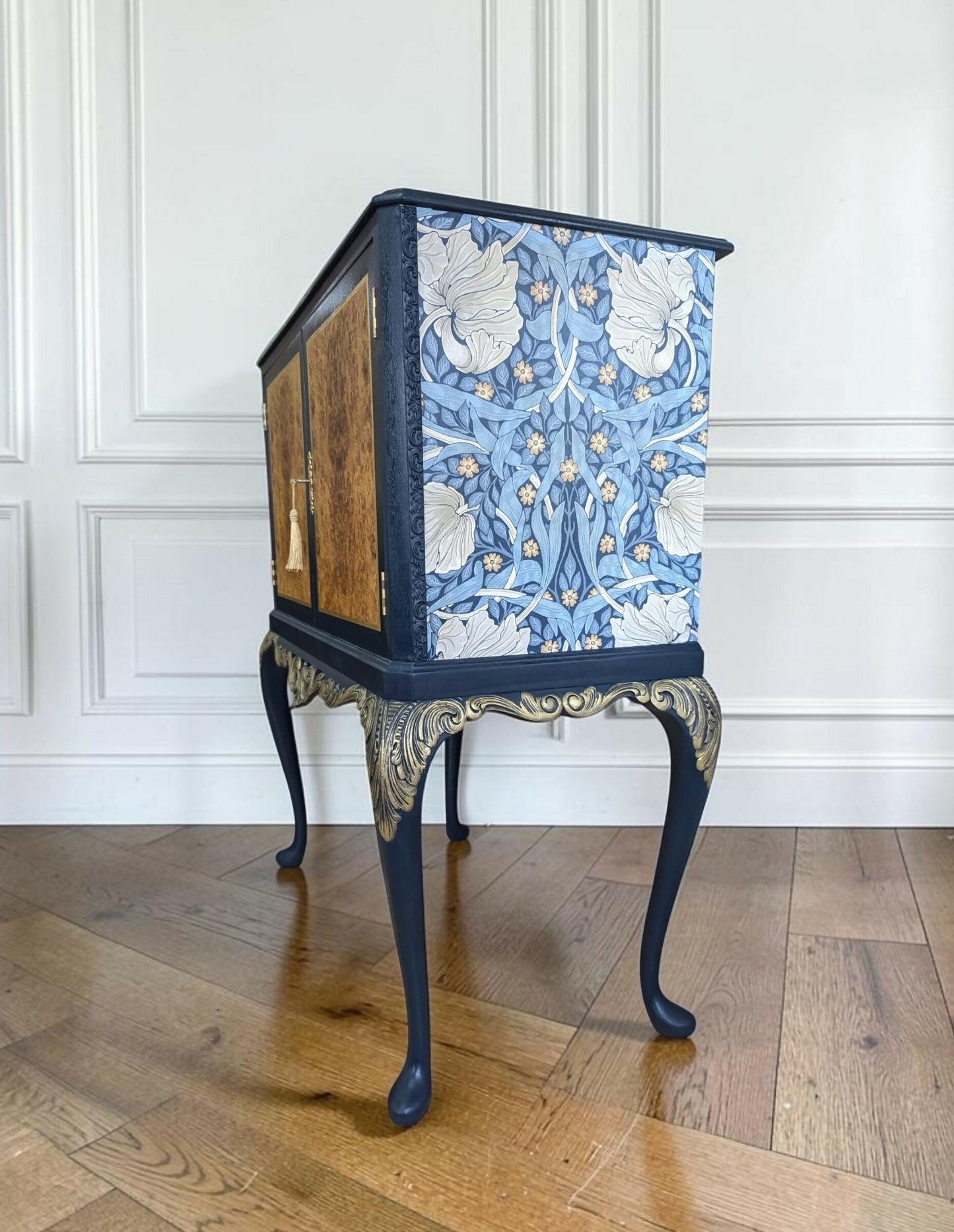 Vintage Unique Art Deco Style queen Anne Blue Drinks Cocktail Cabinet gin bar