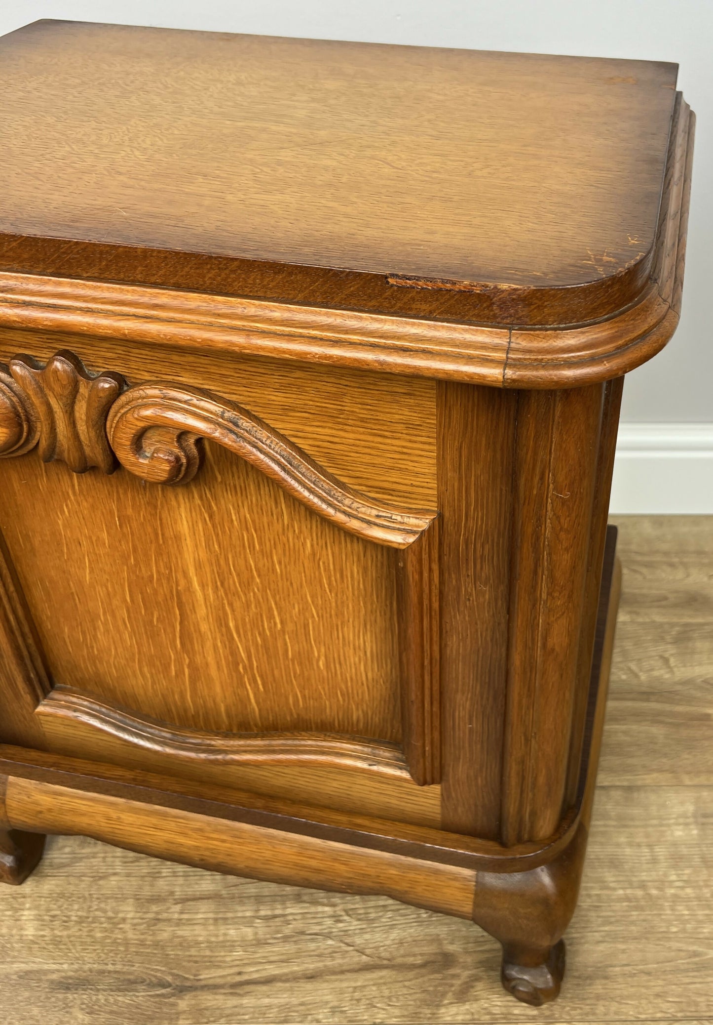 Pair of Bedside Tables Vintage French Louis Style Nightstands Cabinets LOT 6216