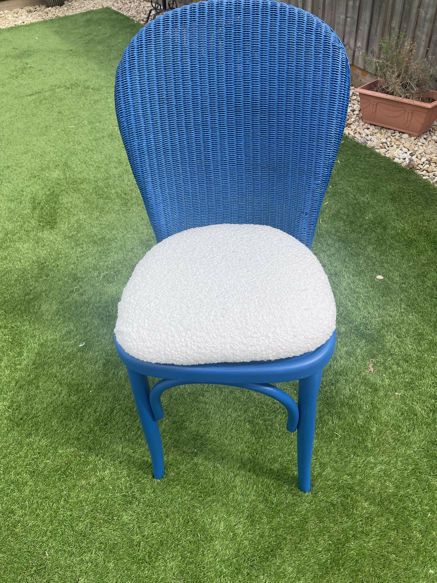 Lloyd loom dining/ accent chairs. Different colours. Different fabric. Choose the combination