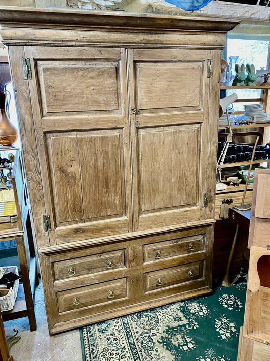 Oak wardrobe