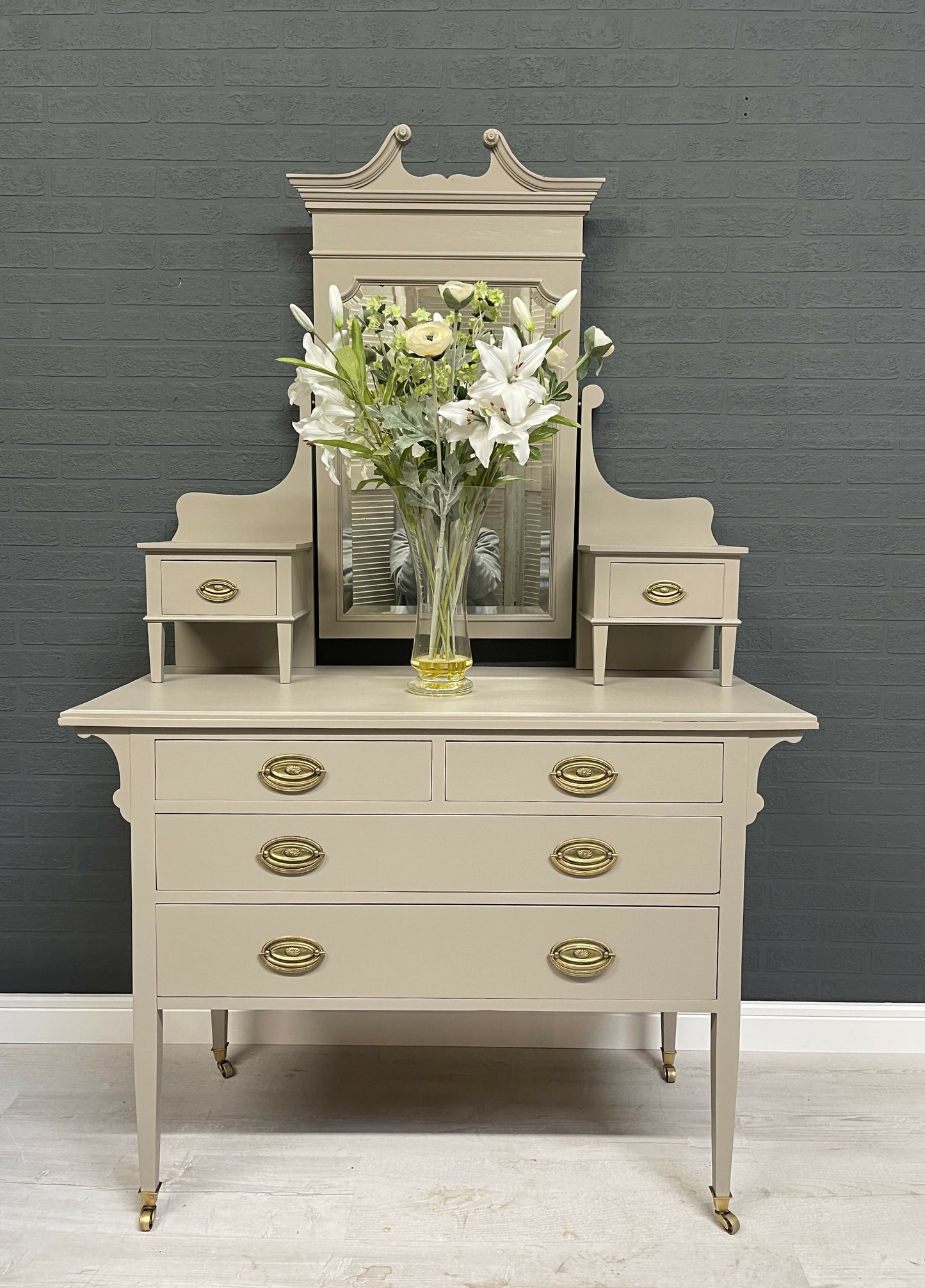 Antique Vanity Chest Of Drawers / Dressing Table