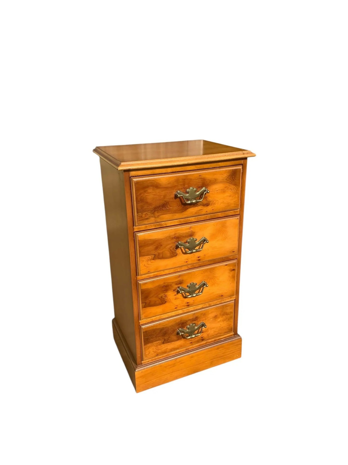 Vintage Georgian style Yew chest of drawers / bedside chest